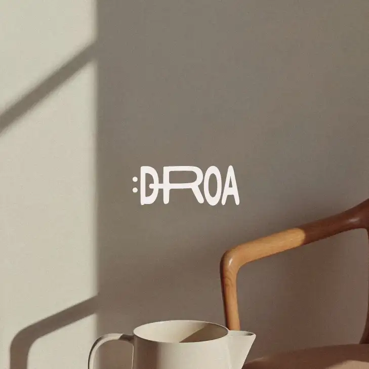 Droa cafe DROA 로고 디자인 의뢰 사례 — 로고 당선작